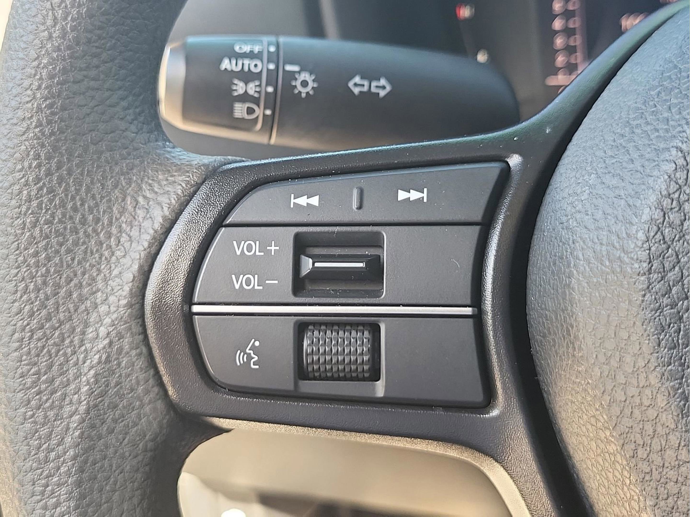 Certified 2023 Honda Accord LX image 13