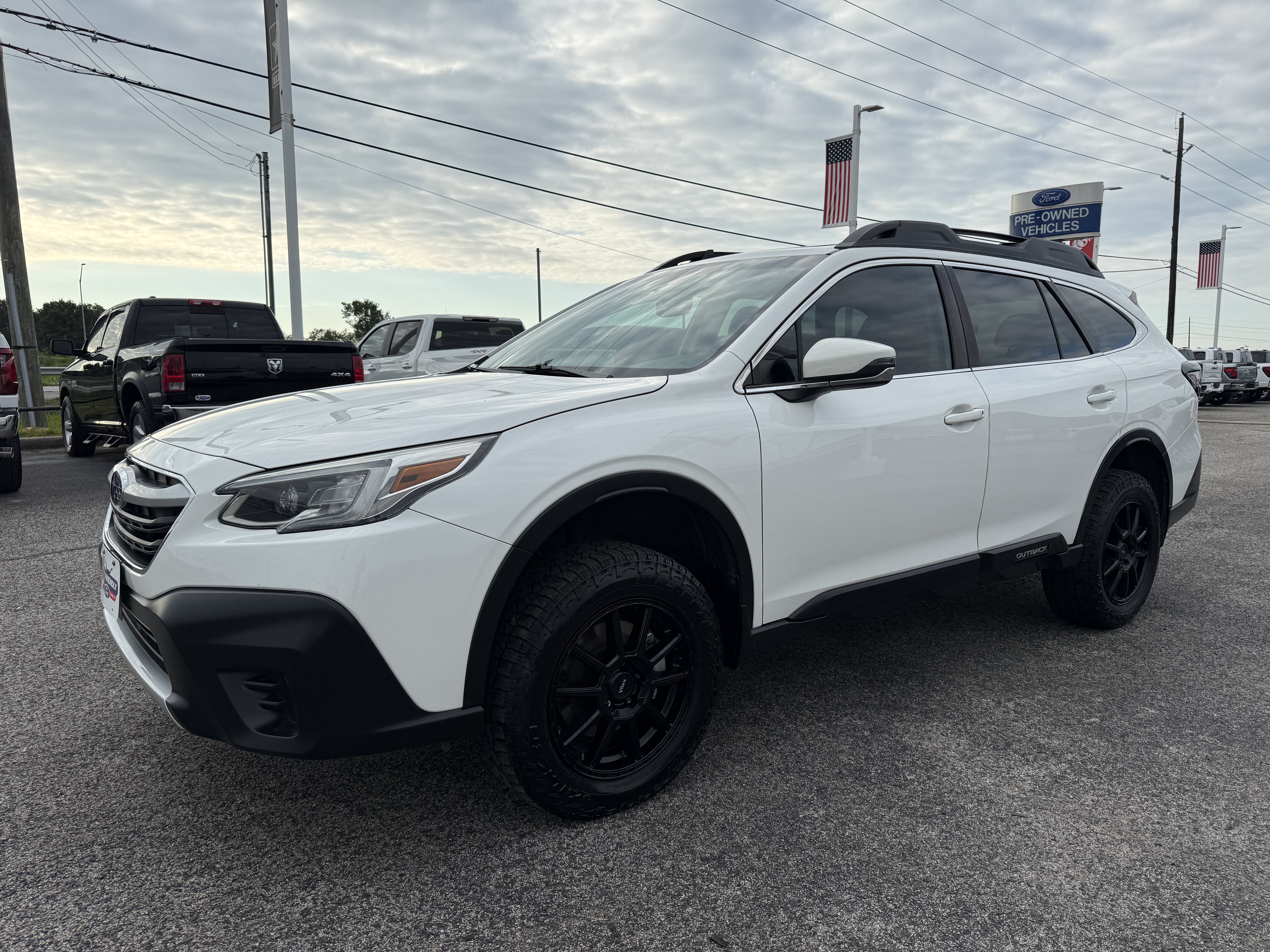 Used 2022 Subaru Outback Limited AWD/4WD image 7