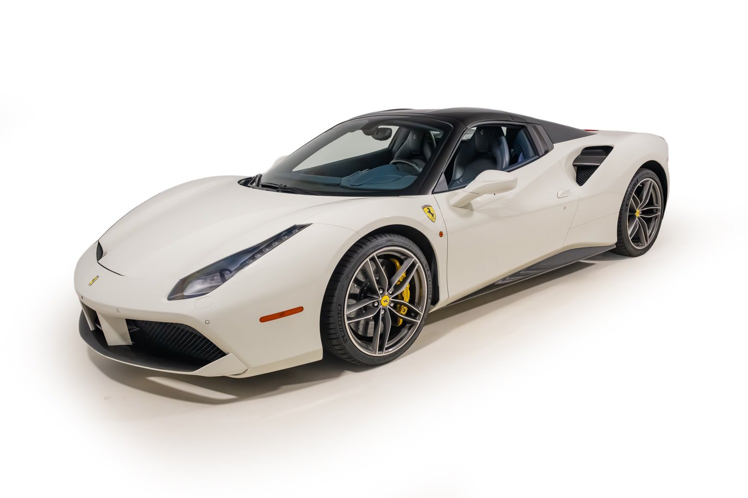 Certified 2017 Ferrari 488 Spider RWD image 2