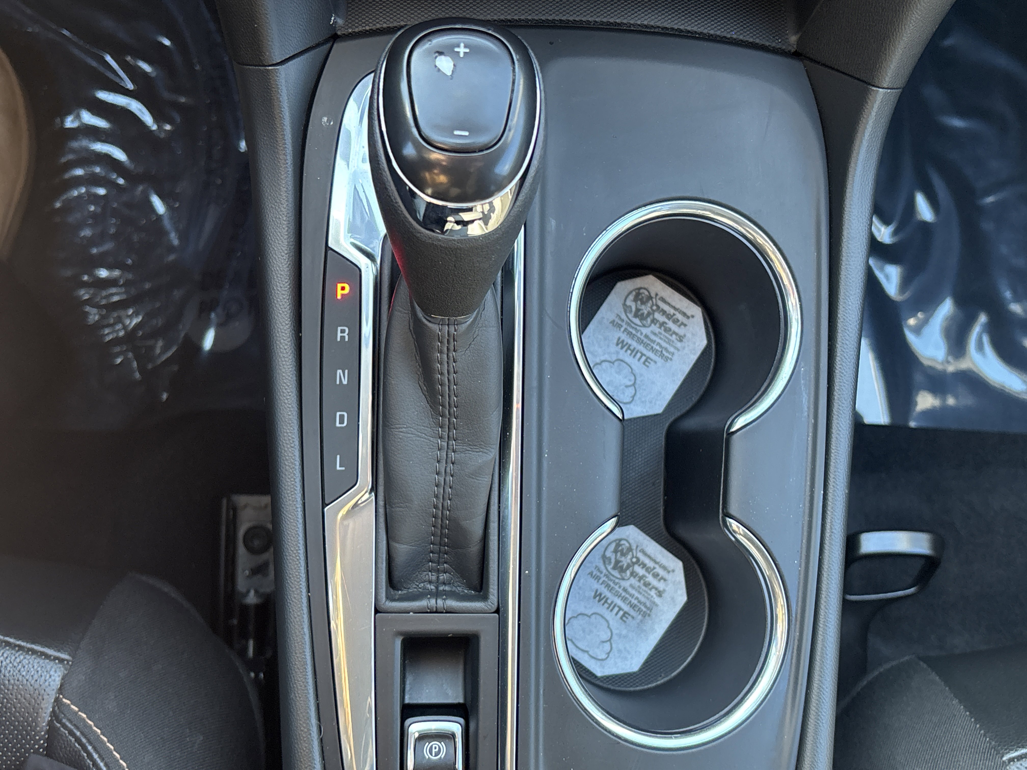 Used 2020 Chevrolet Equinox LT w/ Sport Edition image 27