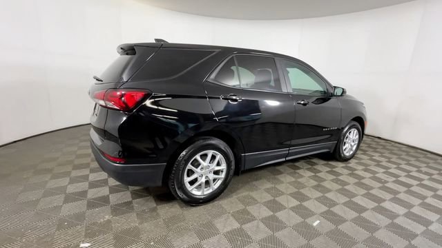 Used 2024 Chevrolet Equinox LS w/ LS Convenience Package FWD image 4