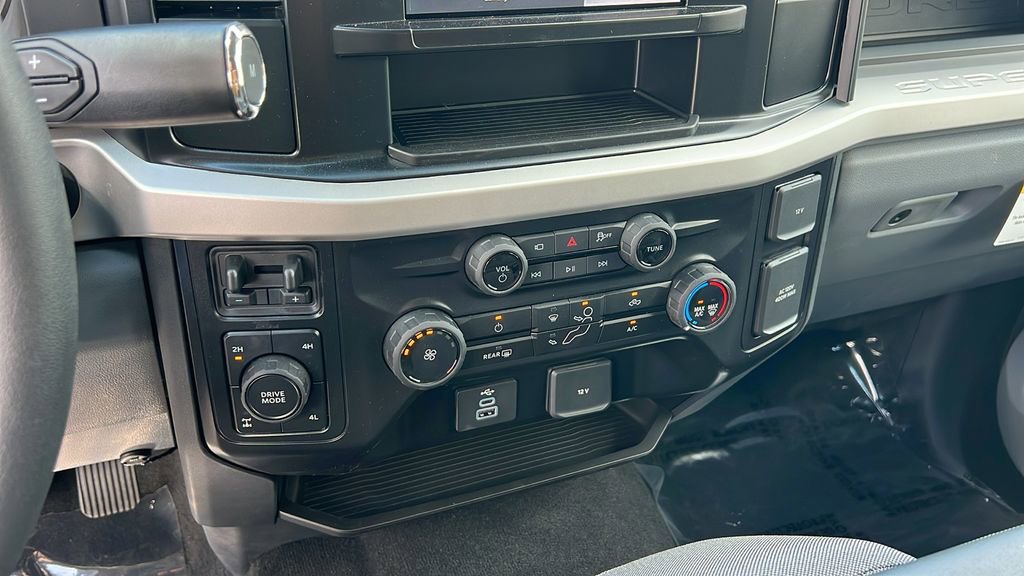 New 2025 Ford F250 XL w/ STX Appearance Package AWD/4WD image 17
