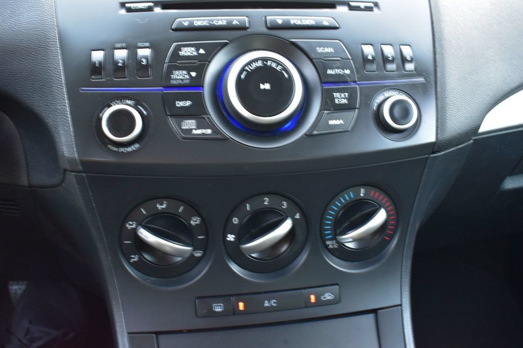 Used 2012 MAZDA MAZDA3 i Sport FWD image 31