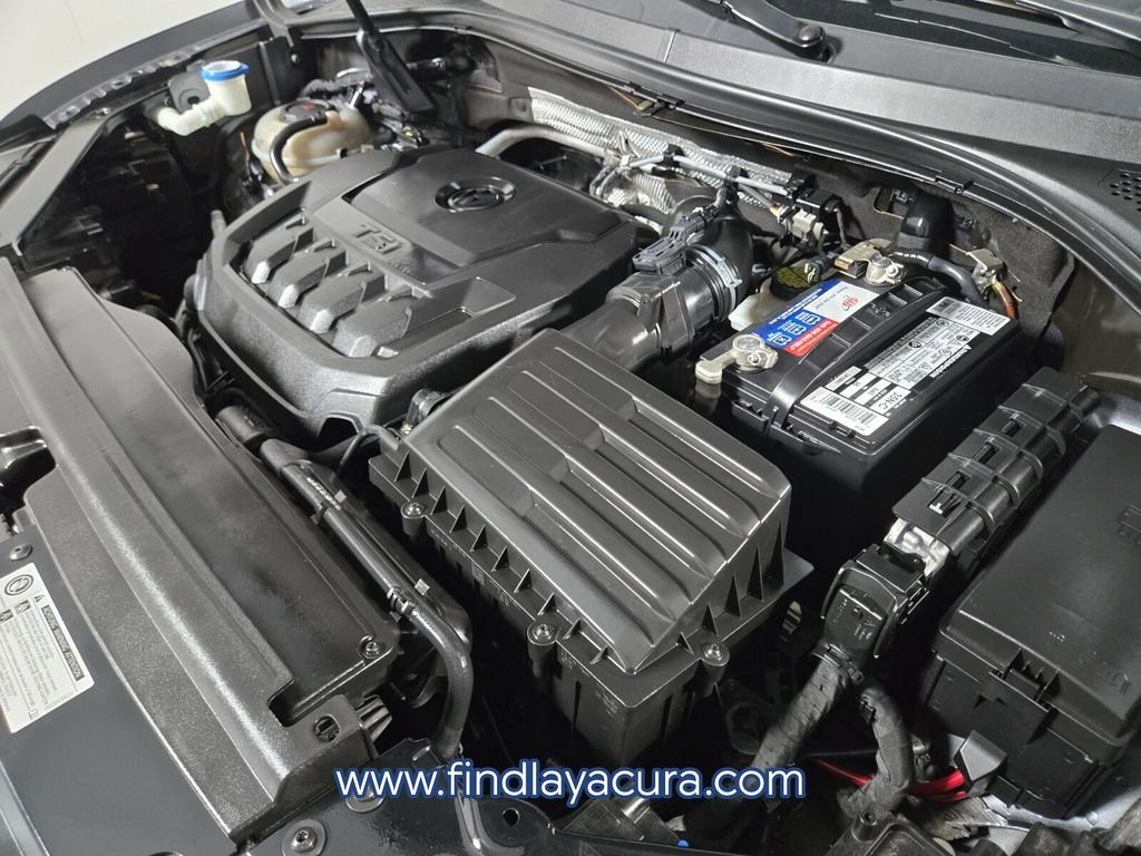 Used 2018 Volkswagen Tiguan SEL Premium image 20