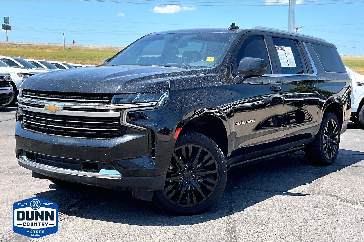 Used 2022 Chevrolet Suburban LT AWD/4WD image 1