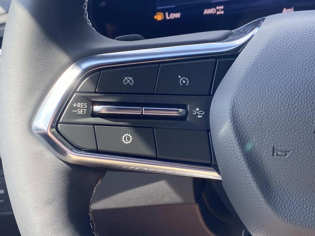 New 2026 Chevrolet Traverse Z71 w/ Driver Confidence Package image 28