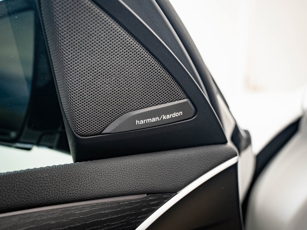 Used 2024 BMW X4 M40i w/ Premium Package image 22