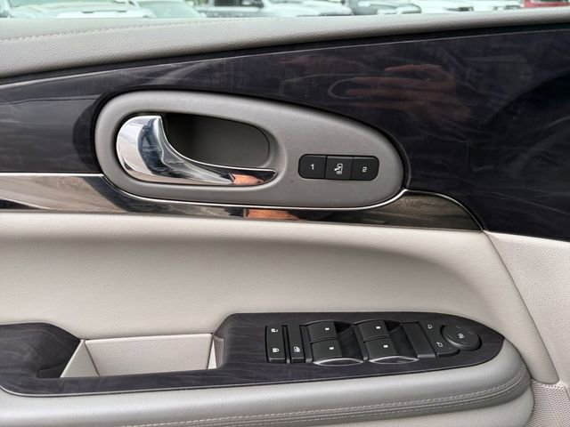 Used 2017 Buick Enclave Leather FWD image 4