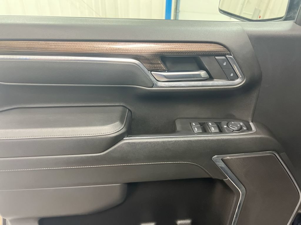 Used 2023 Chevrolet Silverado 1500 LT AWD/4WD image 21