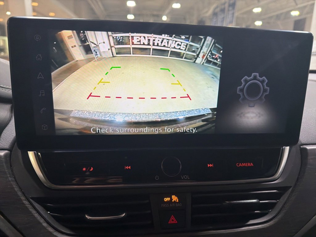 Used 2023 Nissan Altima 2.5 SV w/ SV Premium Package image 8