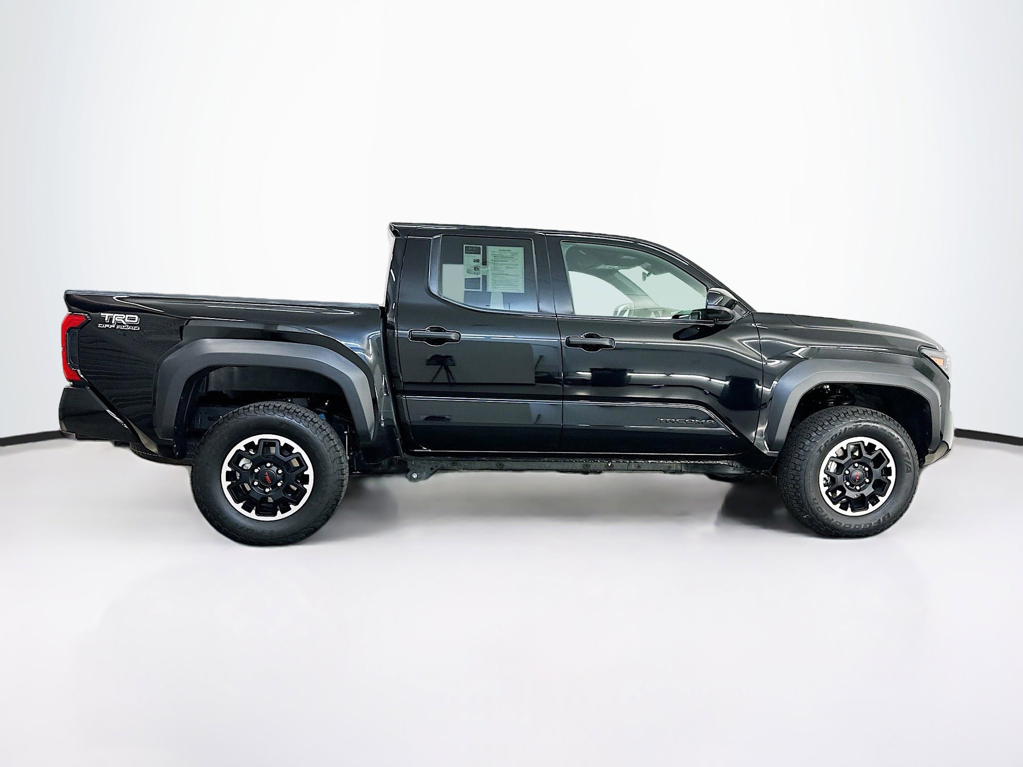 Used 2025 Toyota Tacoma TRD Off-Road image 10