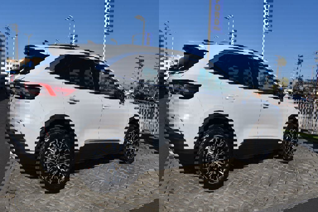 New 2025 Ford Escape SE w/ PHEV Premium Package image 2