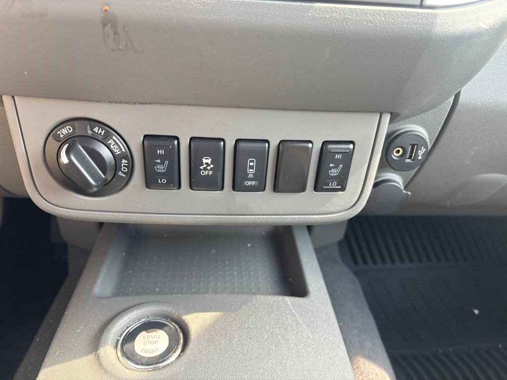 Used 2021 Nissan Frontier SV AWD/4WD image 11