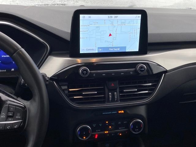 Used 2022 Ford Escape Titanium image 9