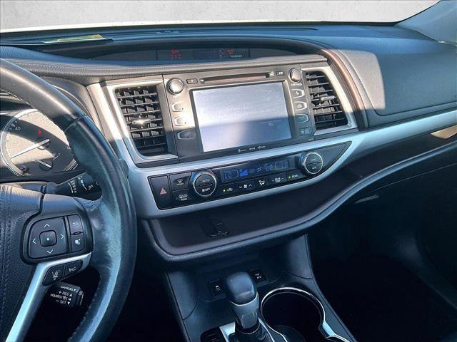 Used 2018 Toyota Highlander XLE image 8