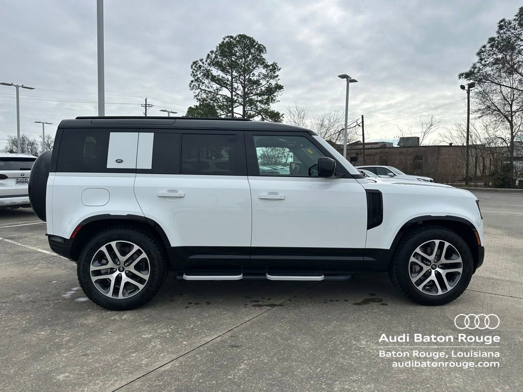 Used 2024 Land Rover Defender 110 X-Dynamic SE image 4