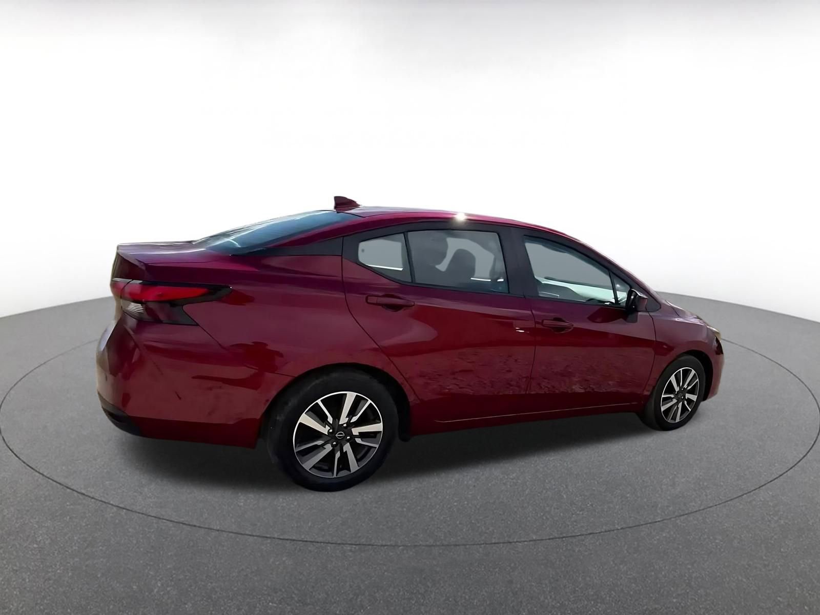 Used 2025 Nissan Versa SV image 14