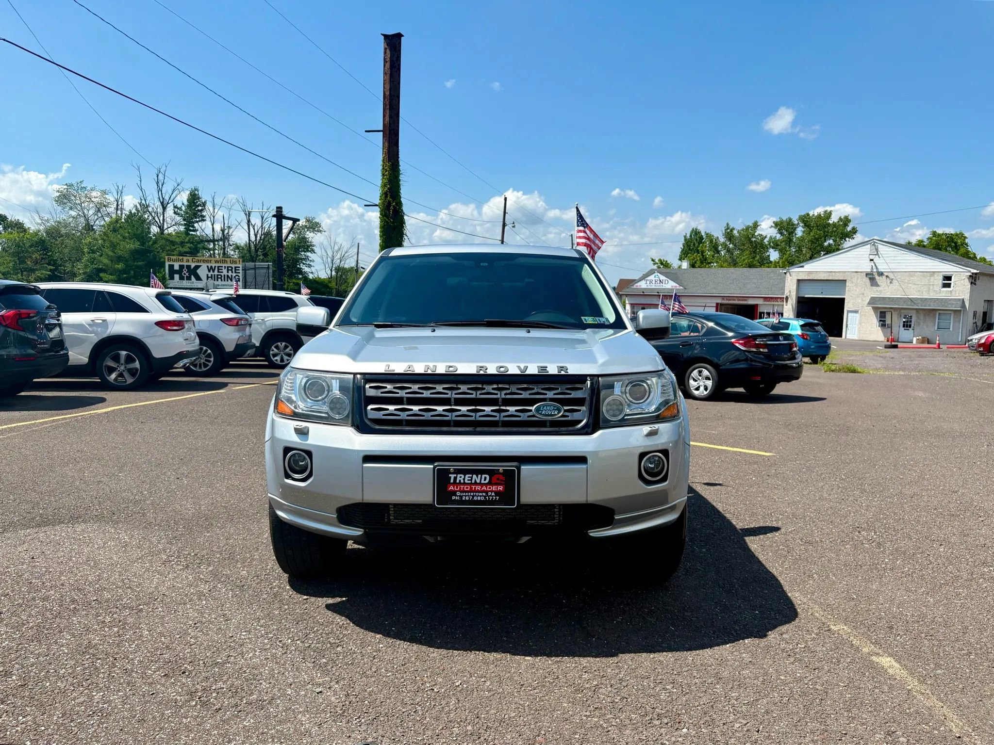 Used 2014 Land Rover LR2 HSE image 8