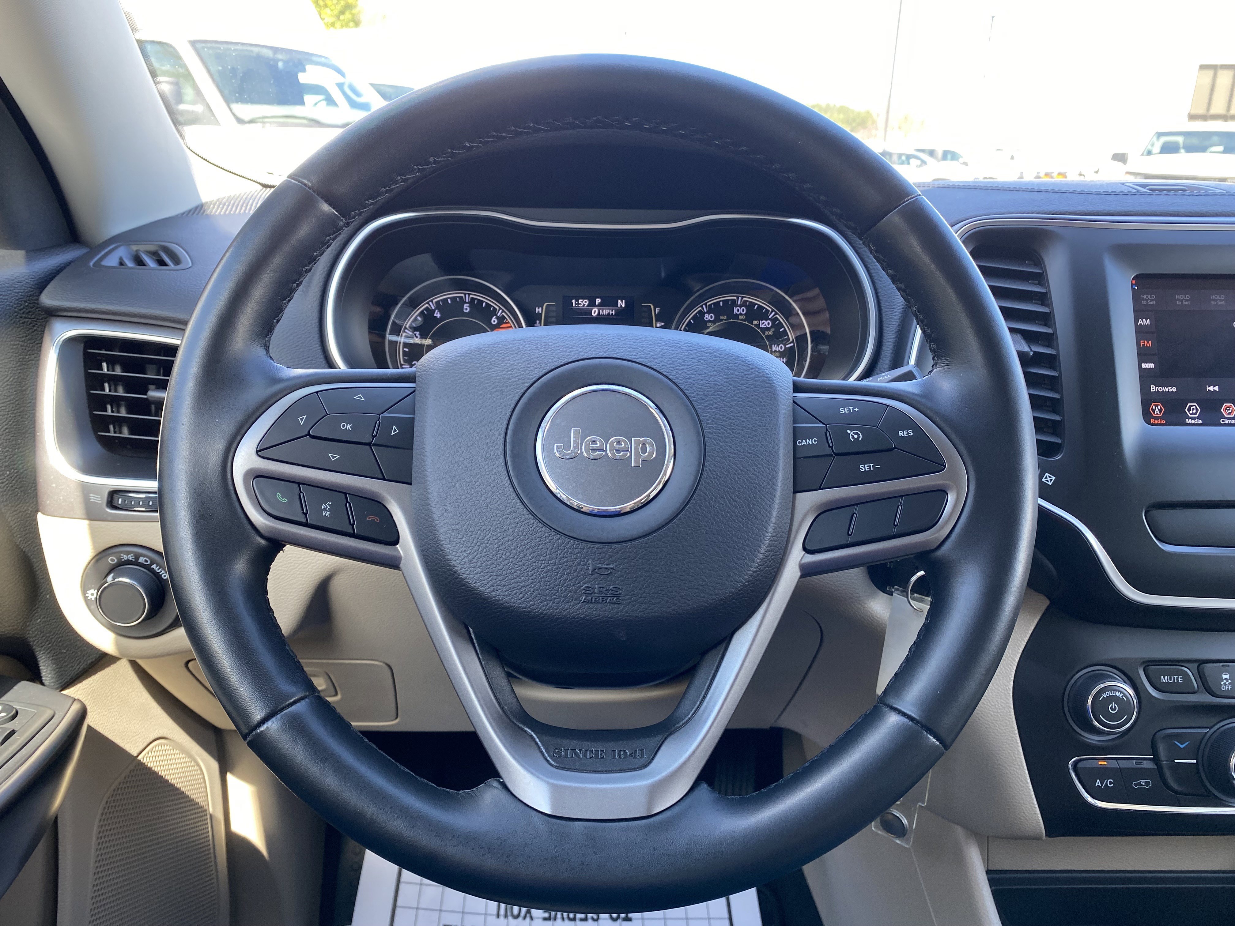 Used 2020 Jeep Cherokee Latitude w/ Cold Weather Group image 19