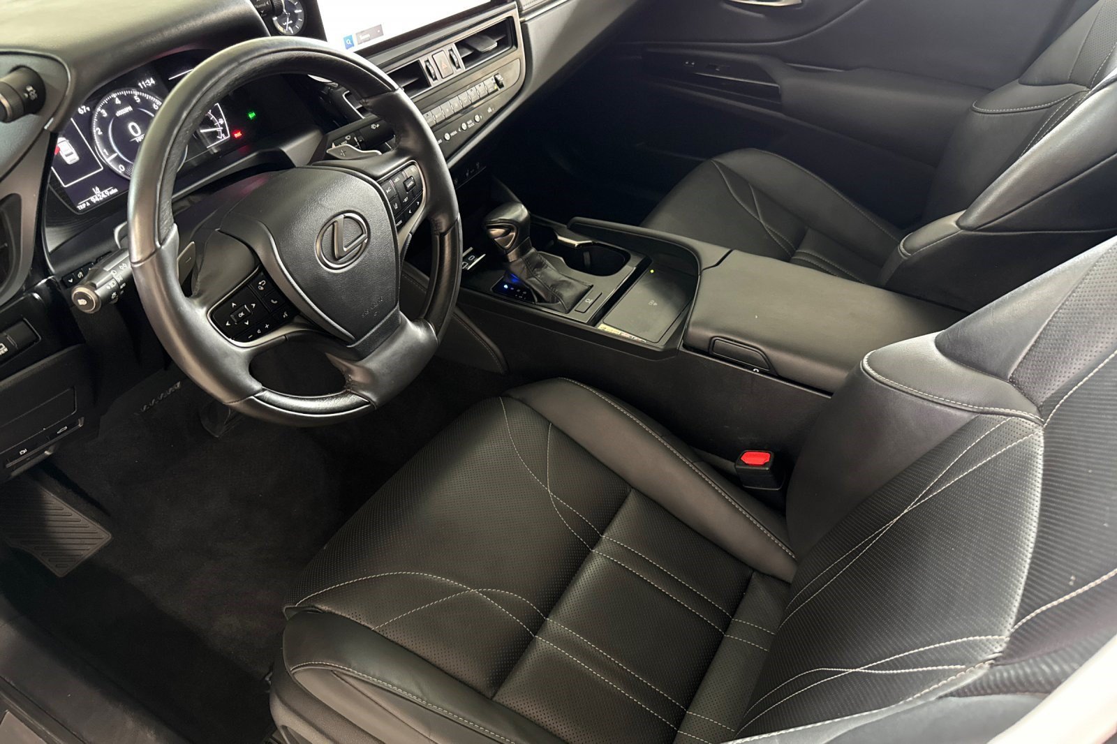 Used 2023 Lexus ES 350 w/ Accessory Package (Z1) FWD image 4