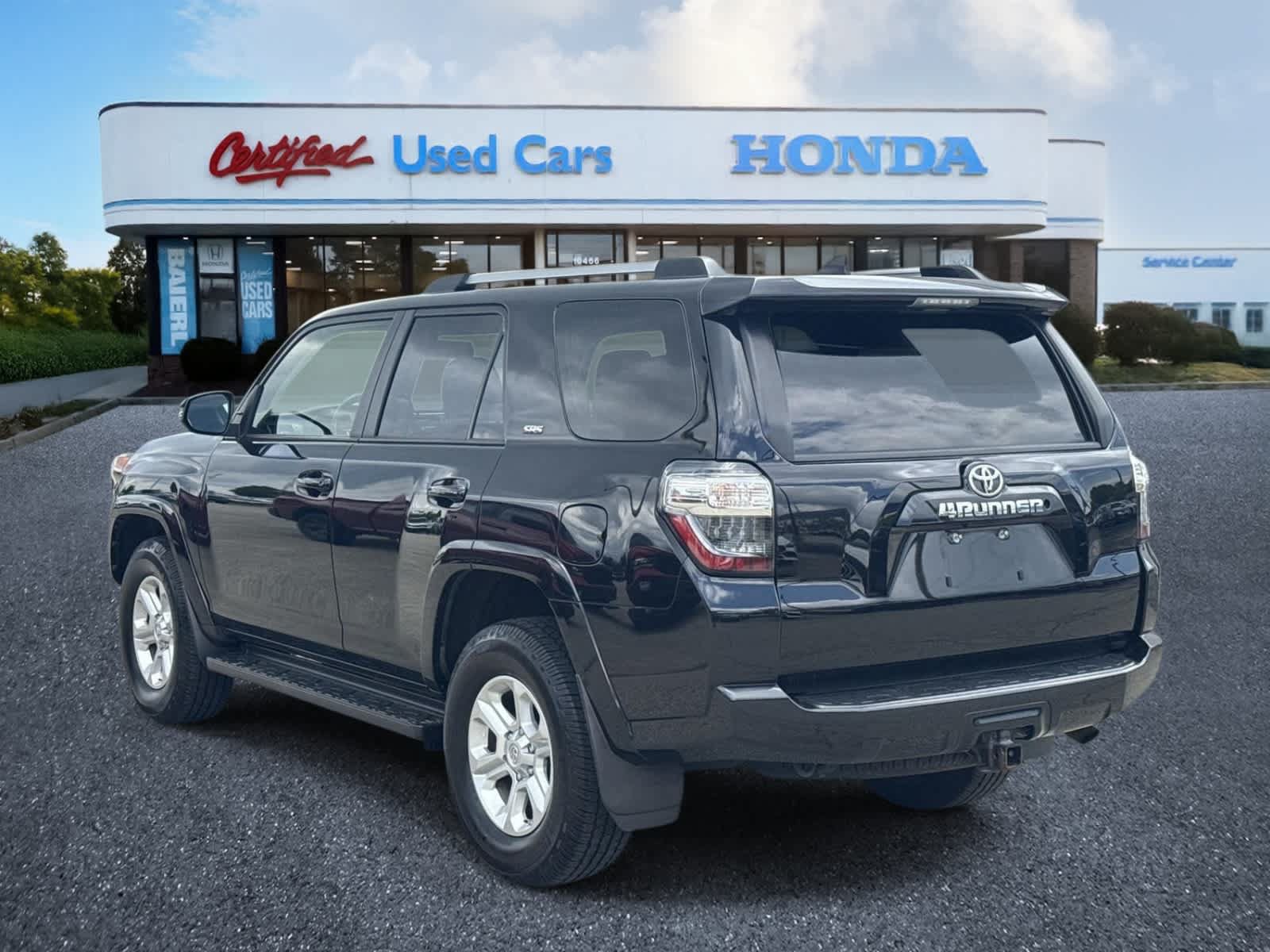 Used 2019 Toyota 4Runner SR5 Premium AWD/4WD image 3