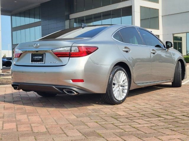 Used 2017 Lexus ES 350 w/ Ultra Luxury Package FWD image 22