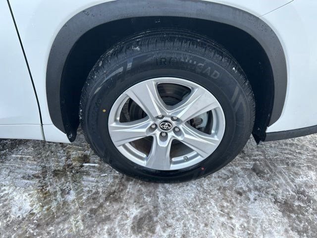 Used 2022 Toyota Highlander L image 44