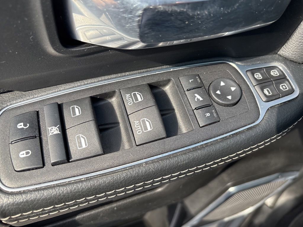 Used 2024 RAM 2500 Laramie AWD/4WD image 22
