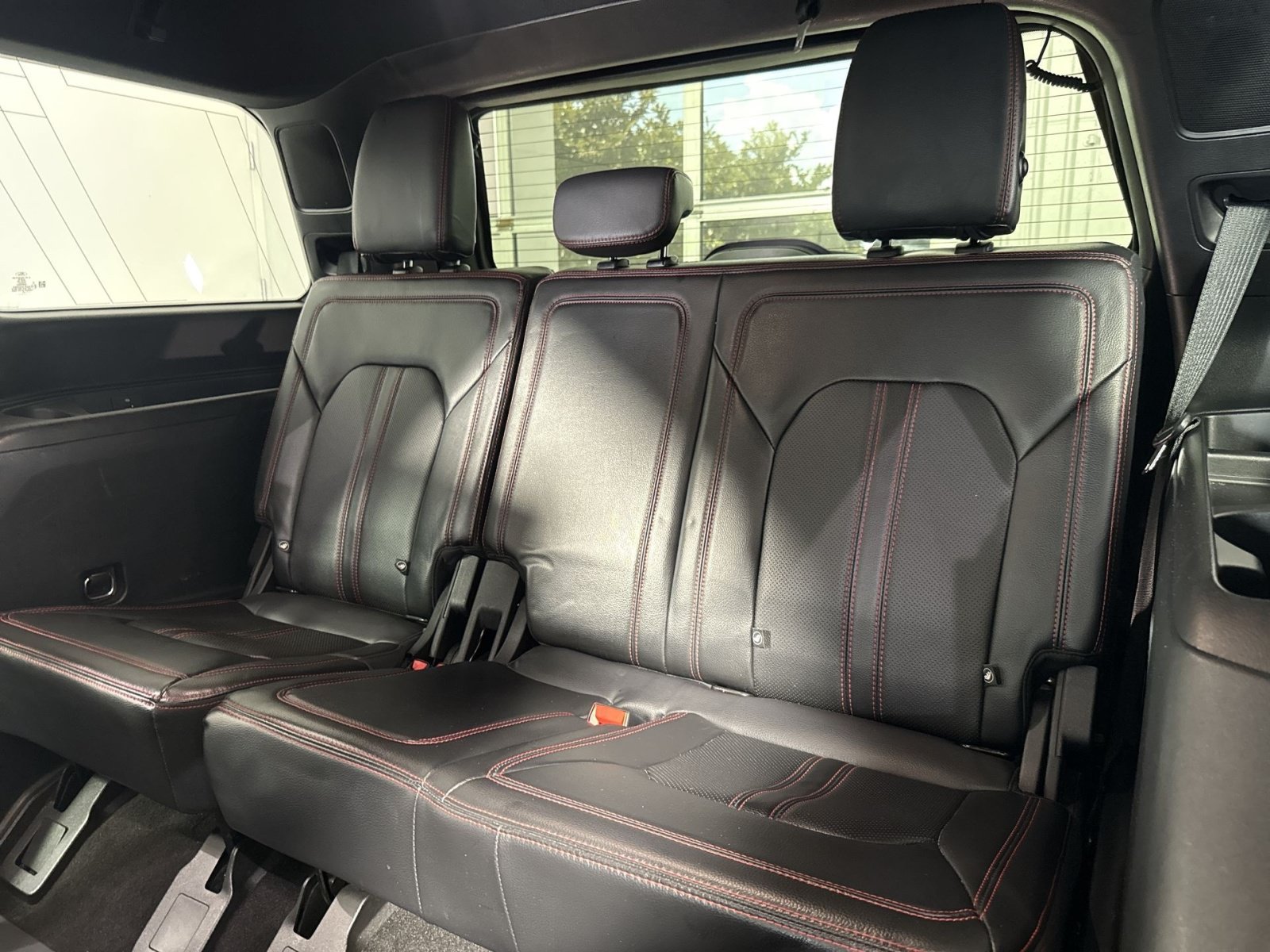 Used 2021 Ford Expedition Limited AWD/4WD image 27