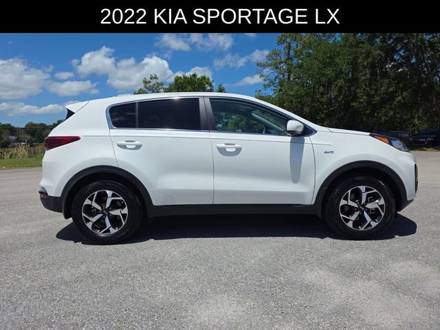 Used 2022 Kia Sportage LX image 2