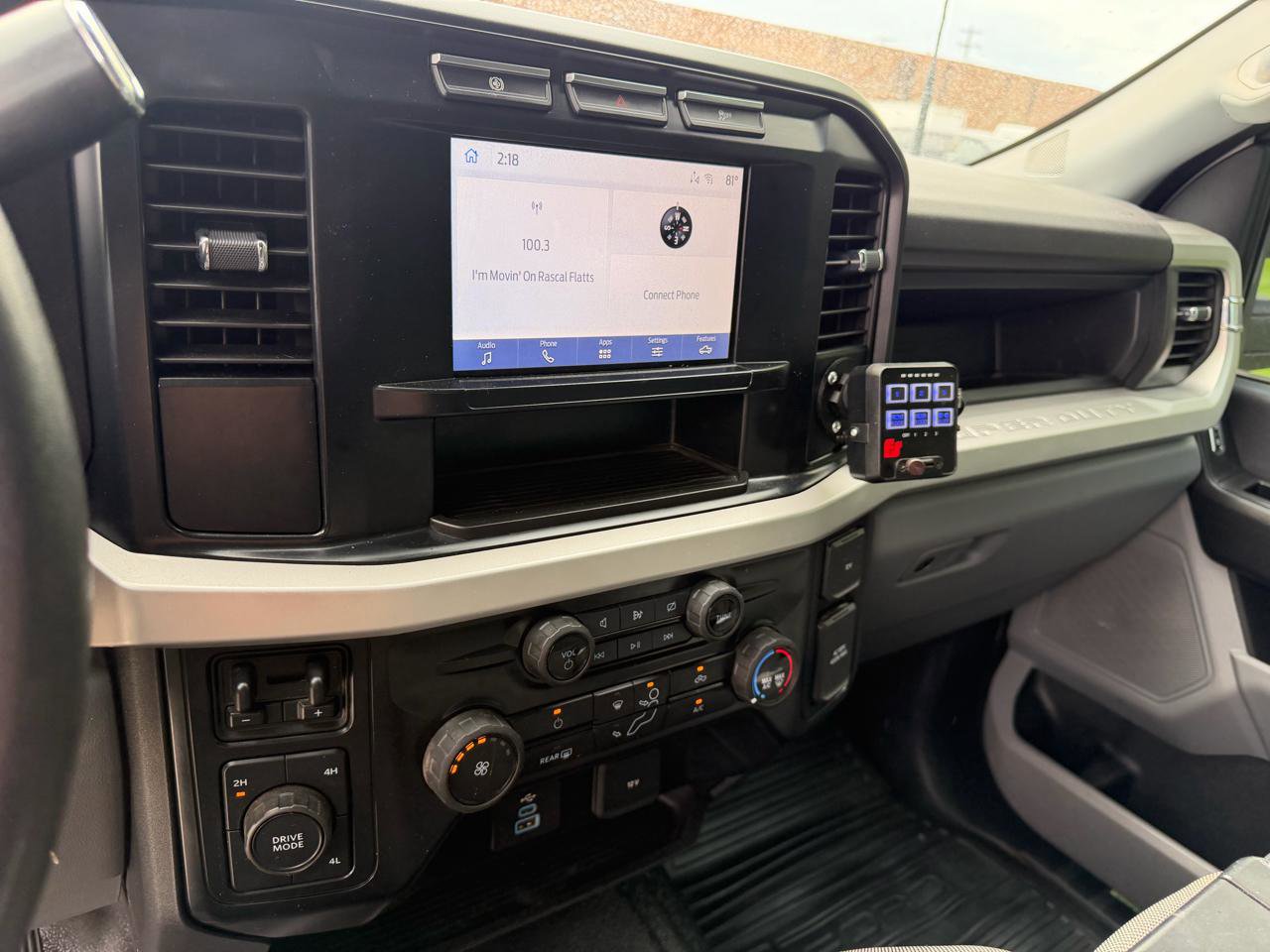 Used 2024 Ford F550 4x4 Crew Cab Super Duty image 7