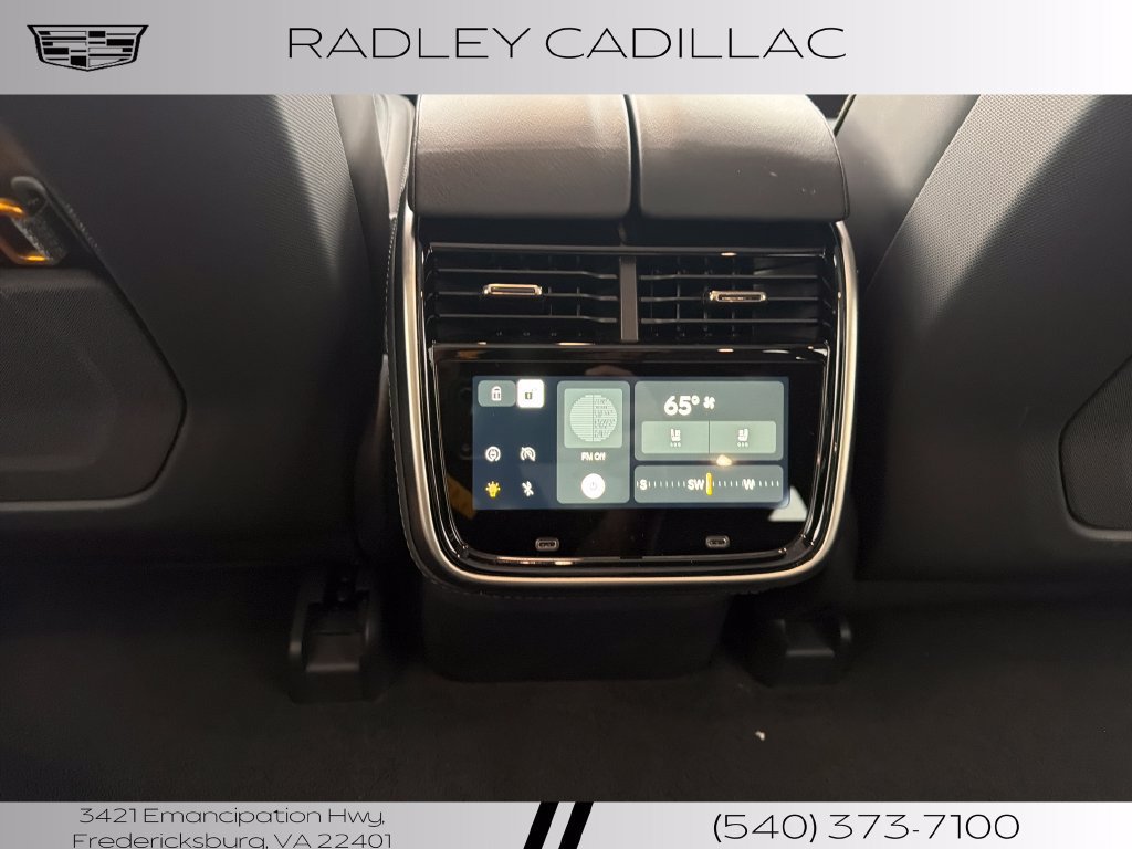 Used 2024 Rivian R1S Adventure Dual AWD/4WD image 11