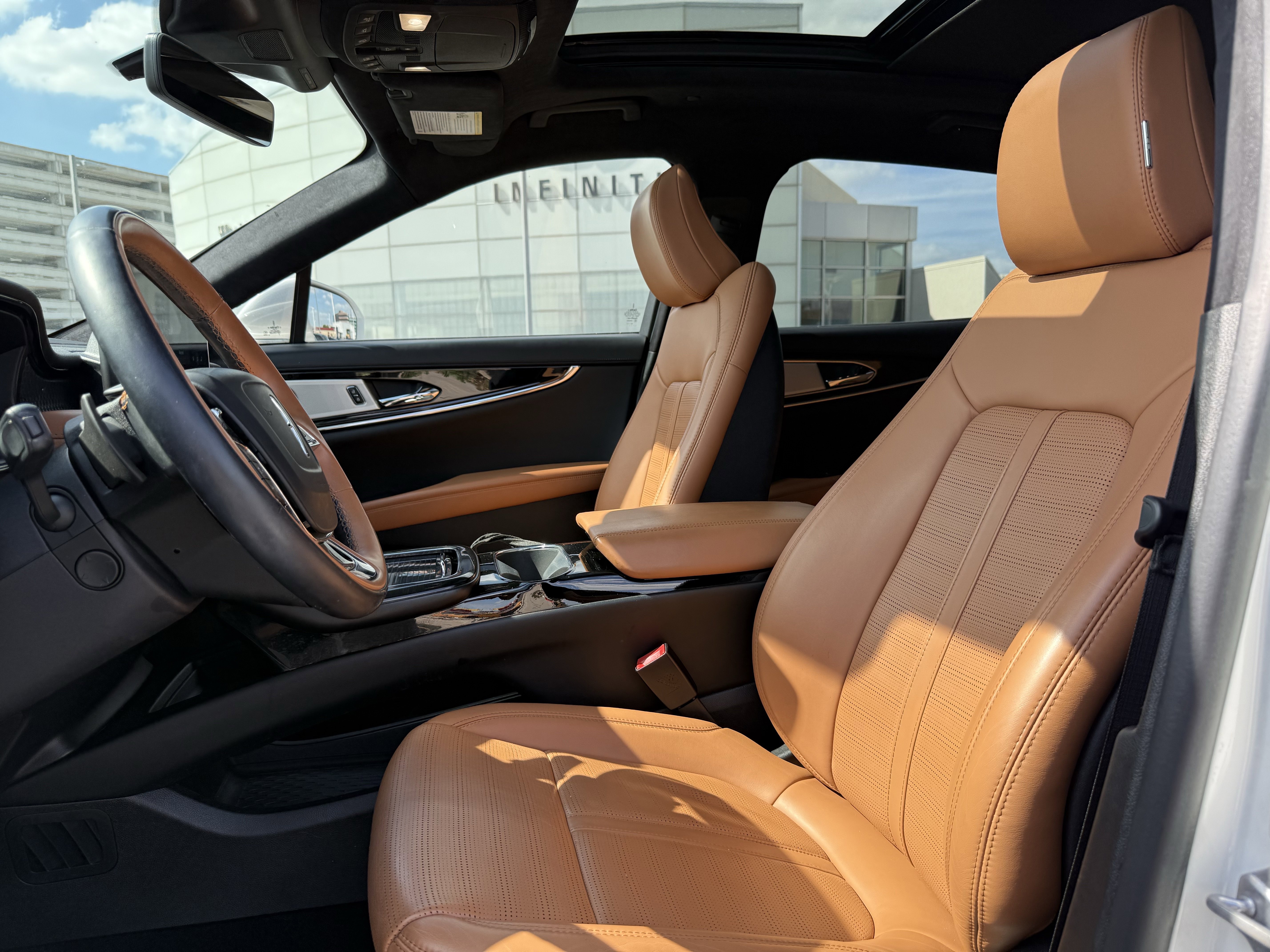 Used 2022 Lincoln Nautilus Black Label w/ Class II Trailer Tow Package image 15