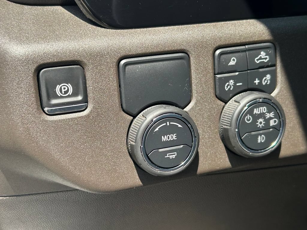 Used 2025 Chevrolet Silverado 1500 LTZ w/ LTZ Premium Texas Edition RWD image 27