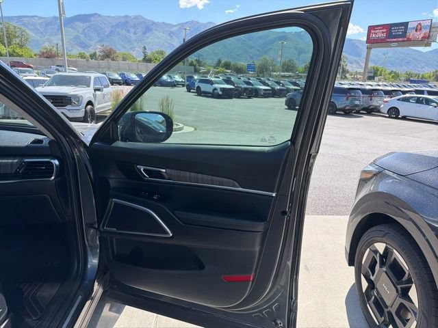Used 2024 Kia Telluride SX Prestige w/ Towing Package AWD/4WD image 36
