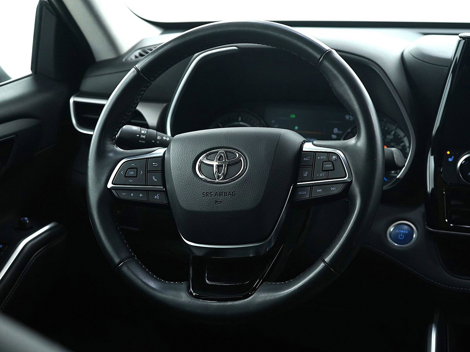 Used 2021 Toyota Highlander XLE image 14