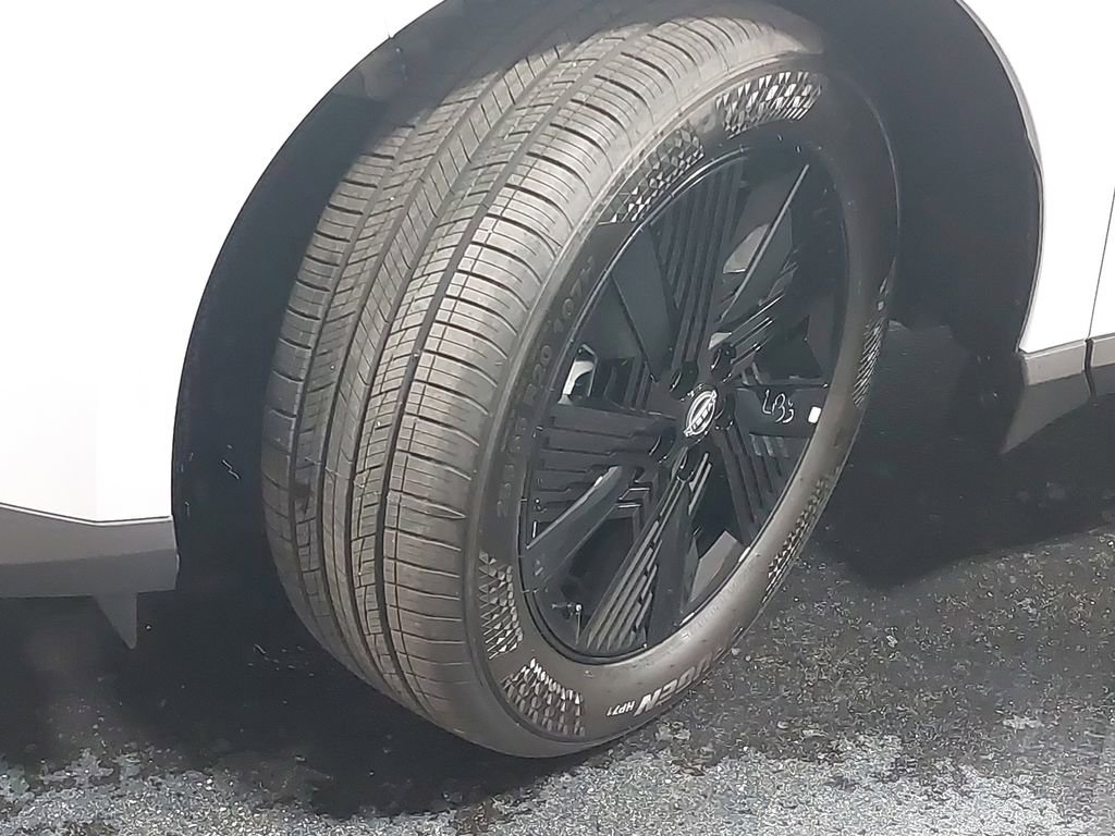 New 2025 Nissan Murano SV image 32