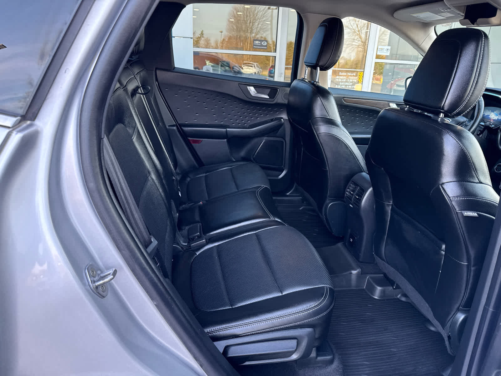 Used 2020 Ford Escape Titanium image 5