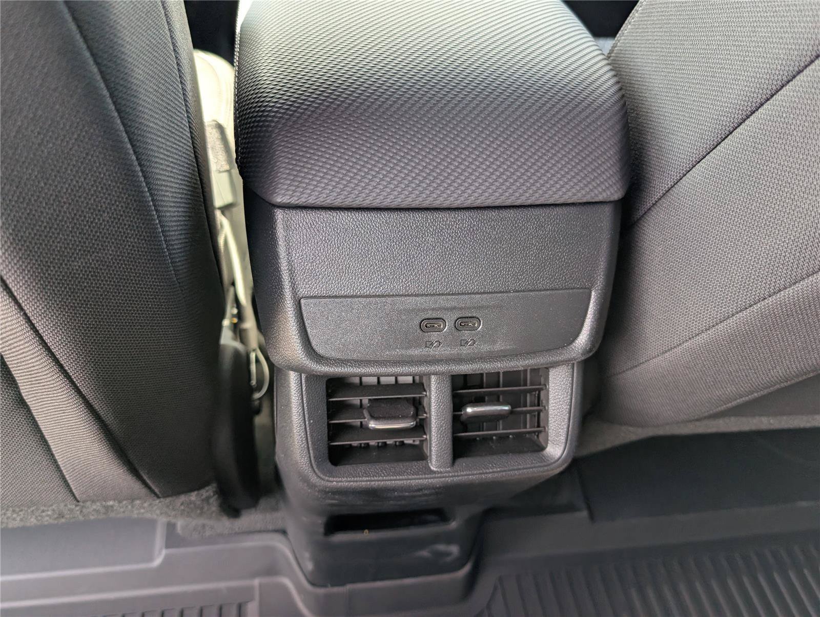 New 2026 Chevrolet Equinox LT w/ Safety and Technology Package AWD/4WD image 14