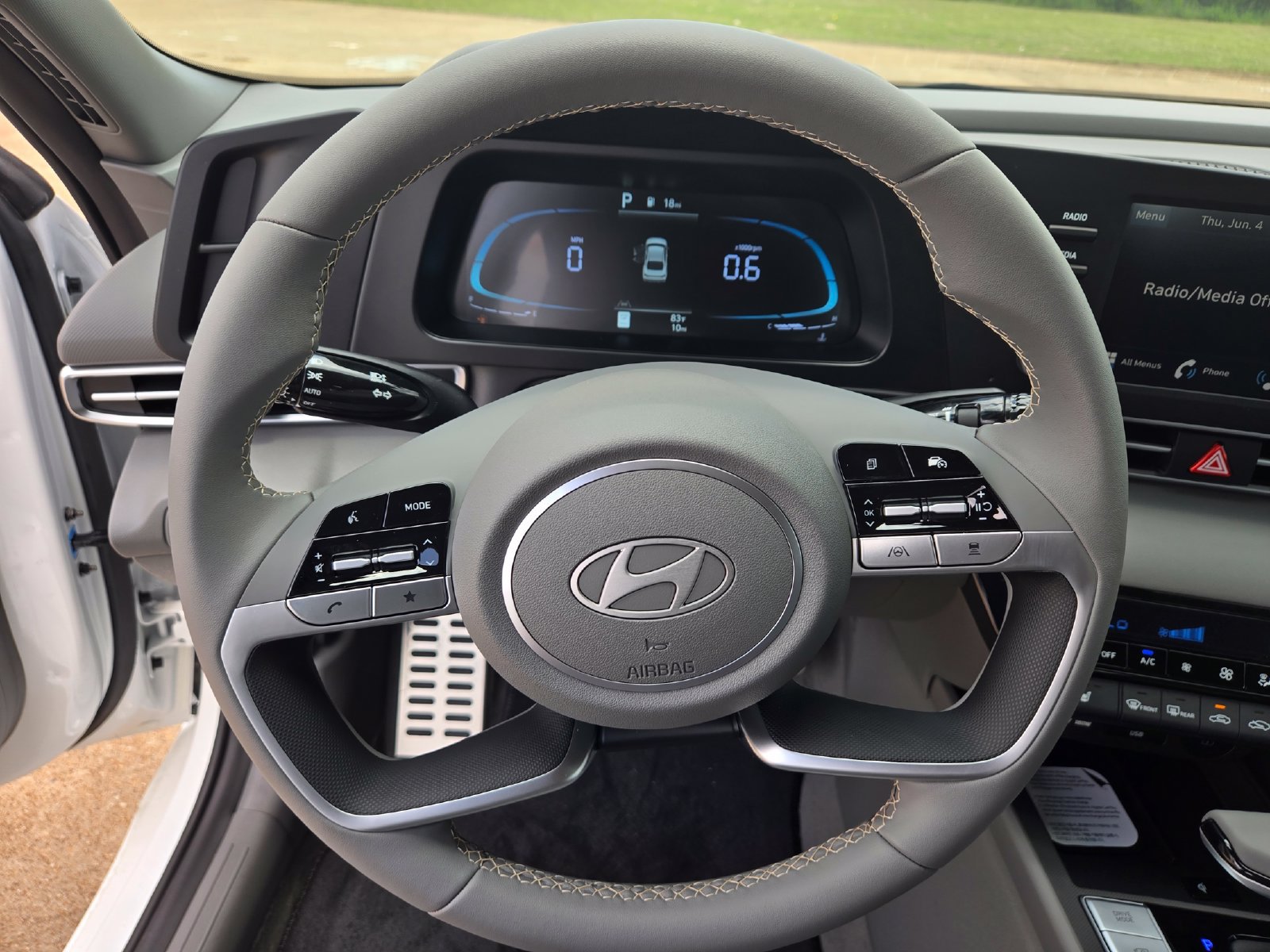 New 2026 Hyundai Elantra SEL Sport Premium FWD image 10