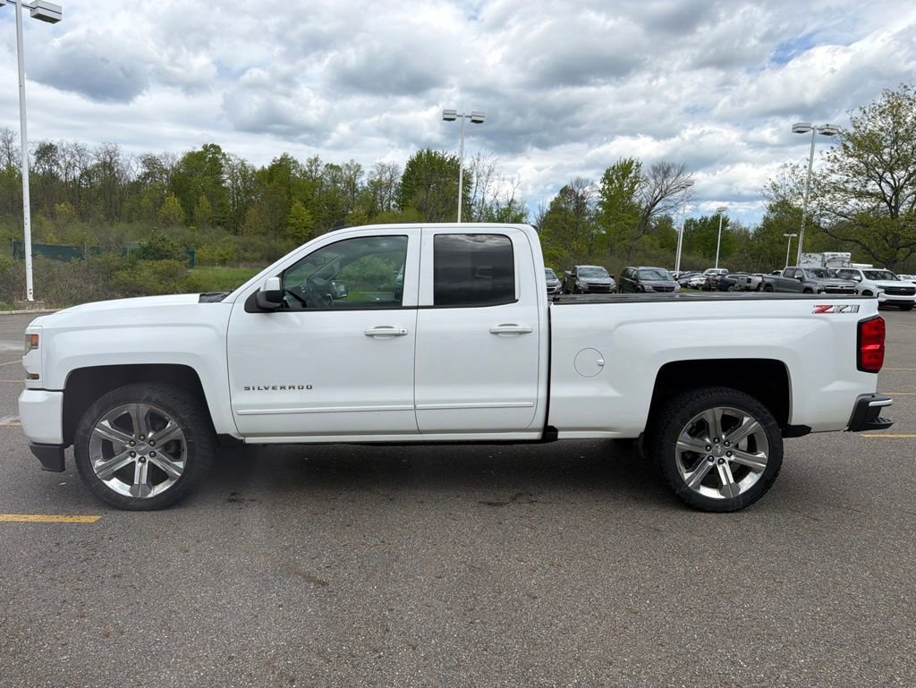 Used 2018 Chevrolet Silverado 1500 LT w/ All Star Edition AWD/4WD image 5