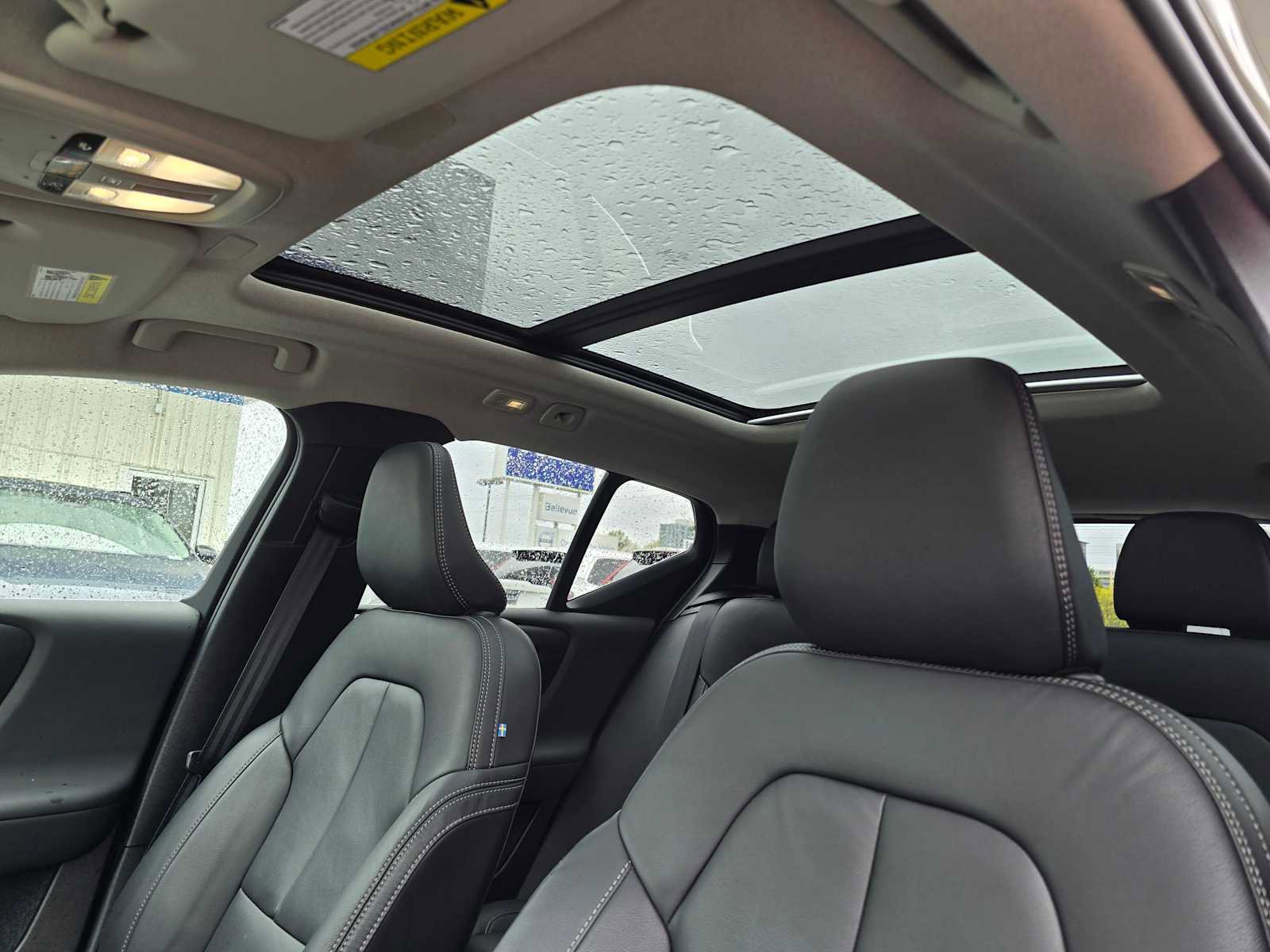 Certified 2025 Volvo XC40 B5 Plus AWD/4WD image 23