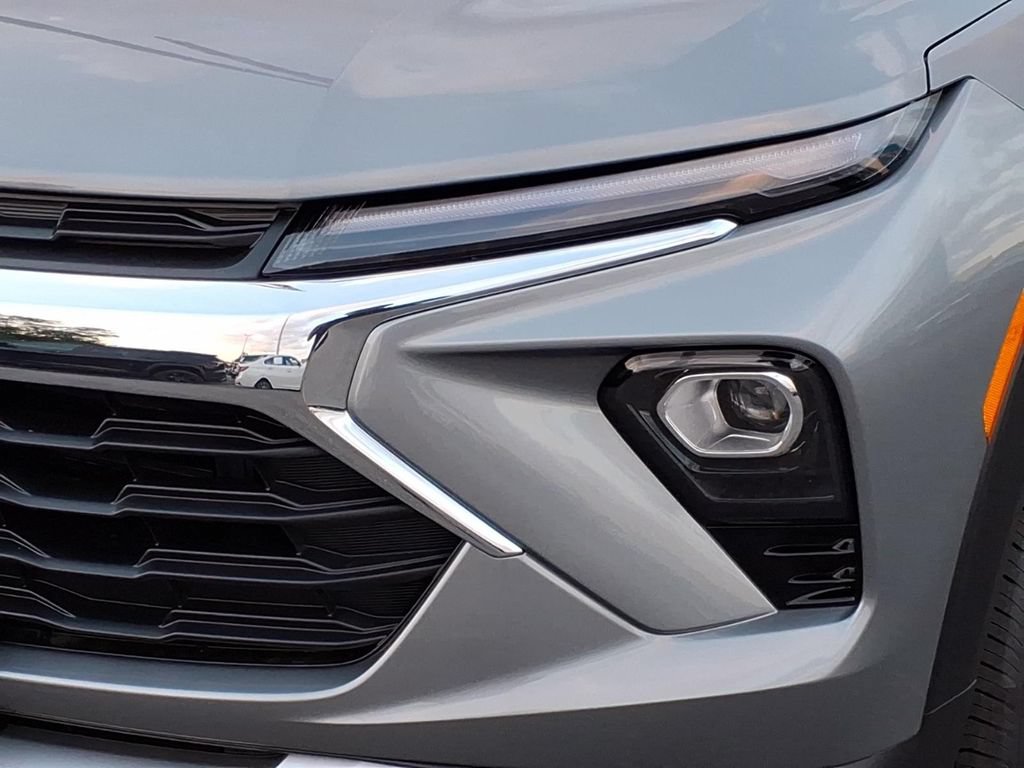 New 2026 Chevrolet TrailBlazer LT w/ Convenience Package AWD/4WD image 8