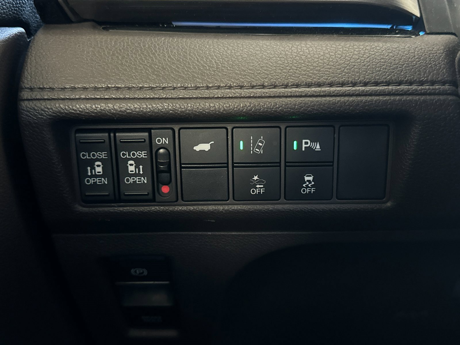 Used 2018 Honda Odyssey Elite image 30