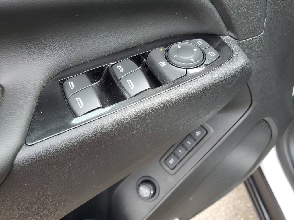 Used 2023 Chevrolet Equinox Premier image 25