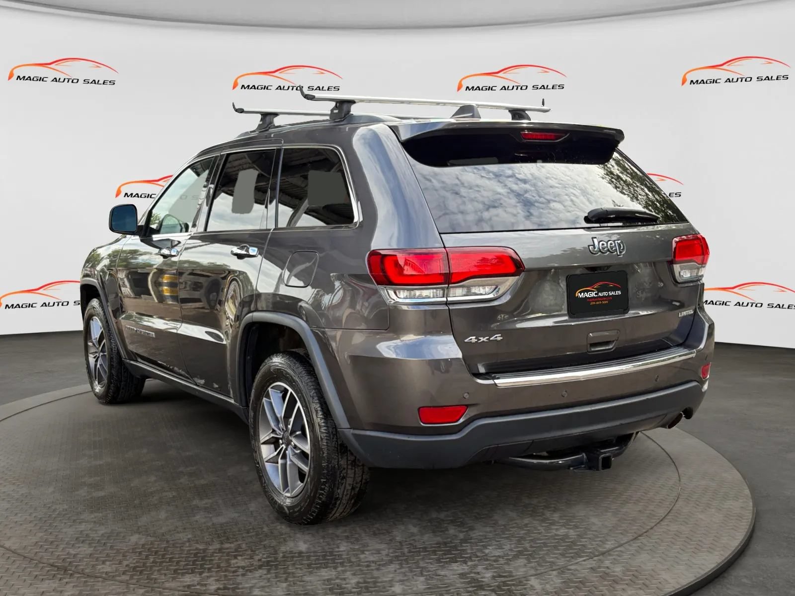 Used 2021 Jeep Grand Cherokee Limited w/ Premium Lighting Group AWD/4WD image 8