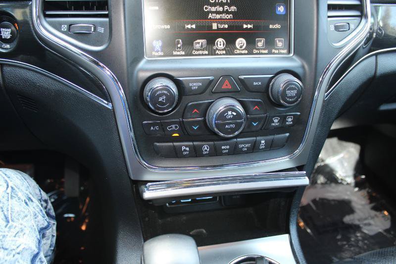 Used 2017 Jeep Grand Cherokee Trailhawk w/ Trailhawk Luxury Group AWD/4WD image 21
