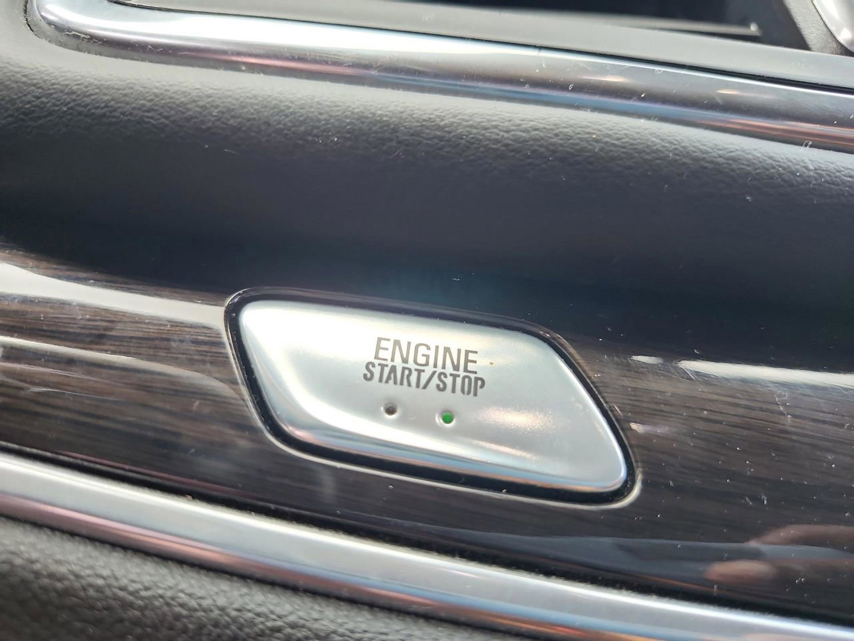 Used 2018 Buick Enclave Essence image 28