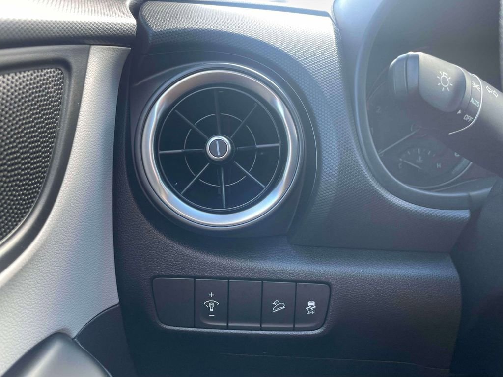 Used 2023 Hyundai Kona SEL image 18