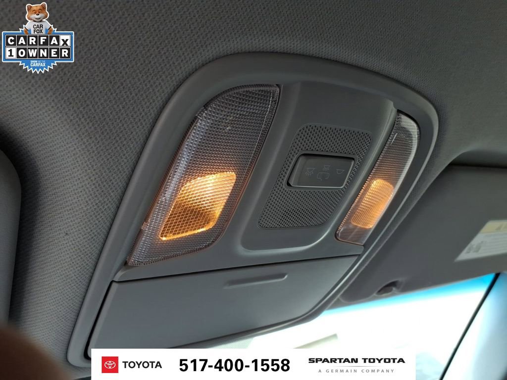Used 2018 Kia Niro EX FWD image 22